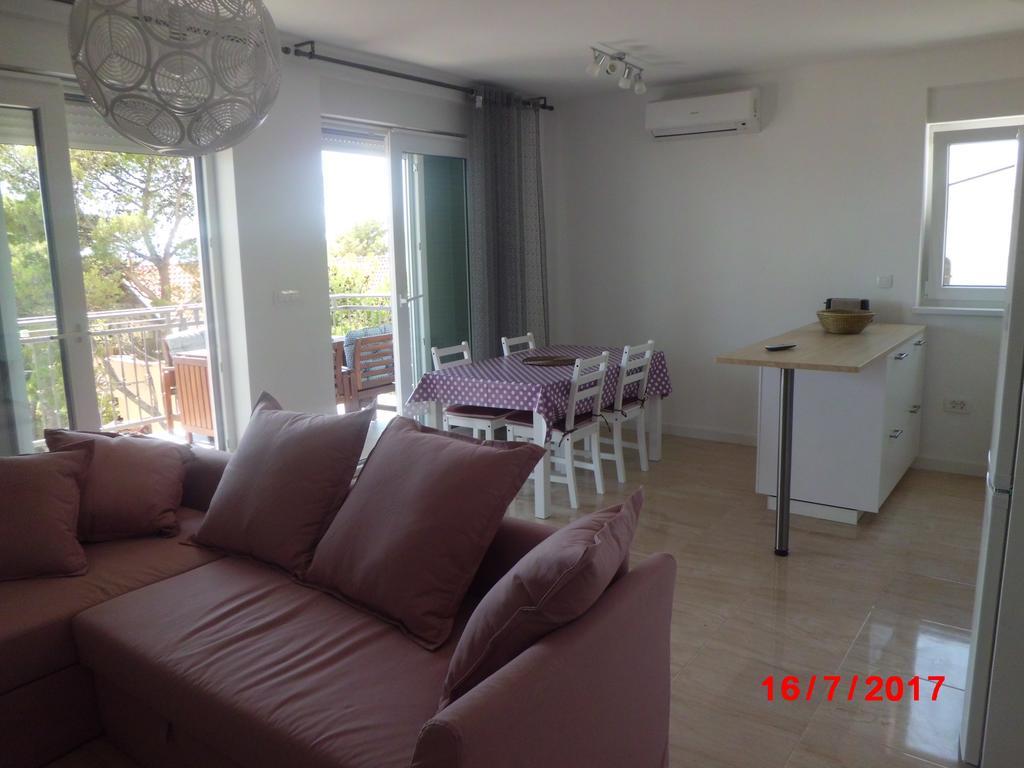 מאקרסקה Apartments Viskovic מראה חיצוני תמונה
