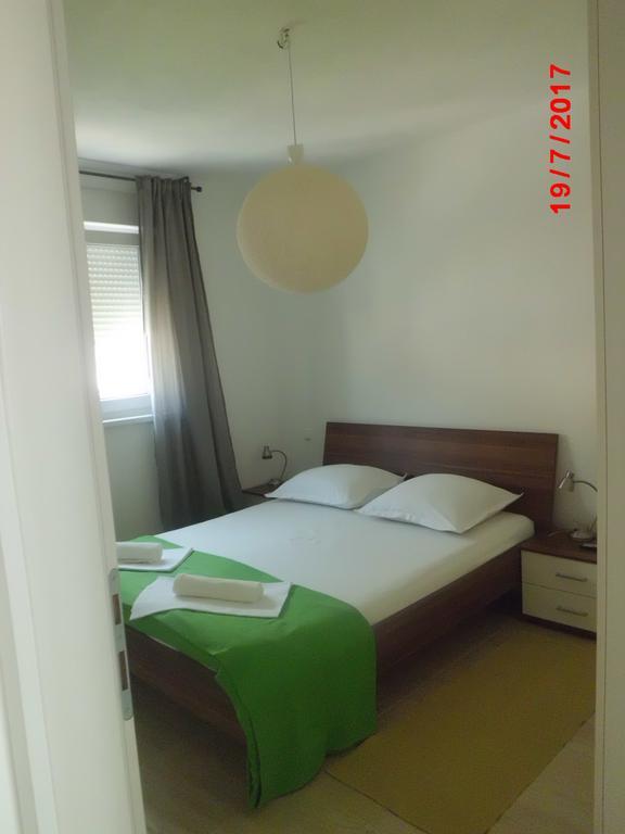 מאקרסקה Apartments Viskovic מראה חיצוני תמונה