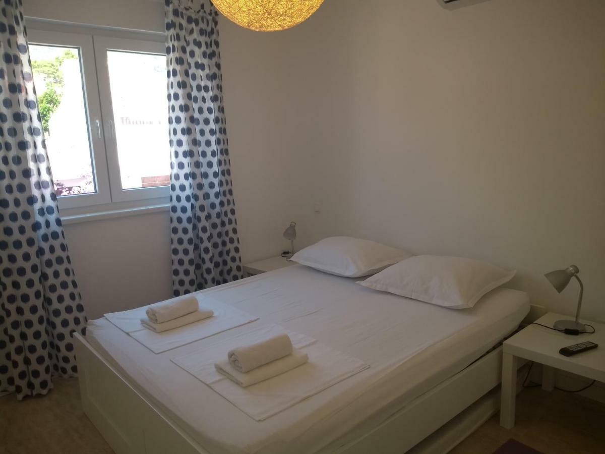 מאקרסקה Apartments Viskovic מראה חיצוני תמונה
